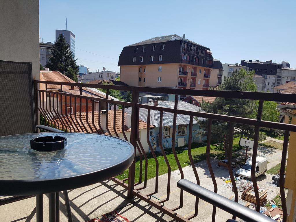 Cima Apartment Prishtine Bagian luar foto