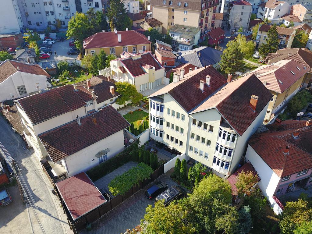 Cima Apartment Prishtine Bagian luar foto